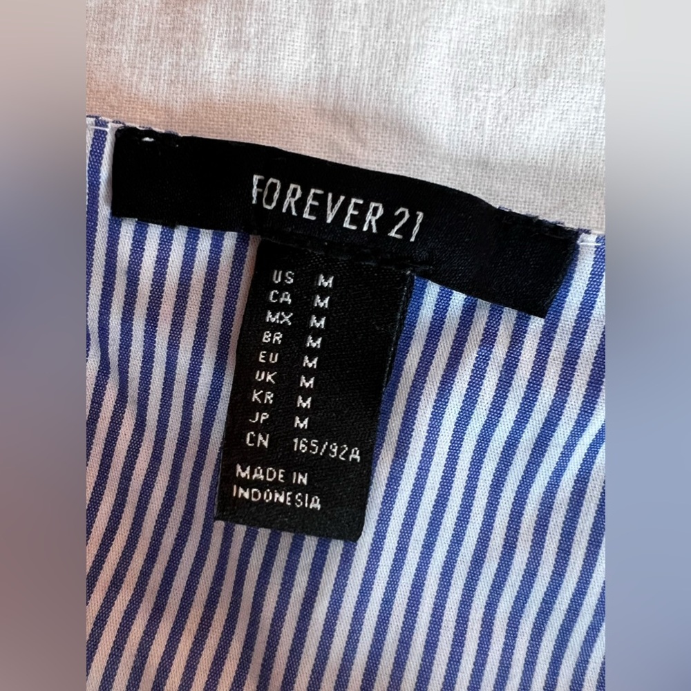 F21 Stripe Cropped cami - Picture 2 of 4